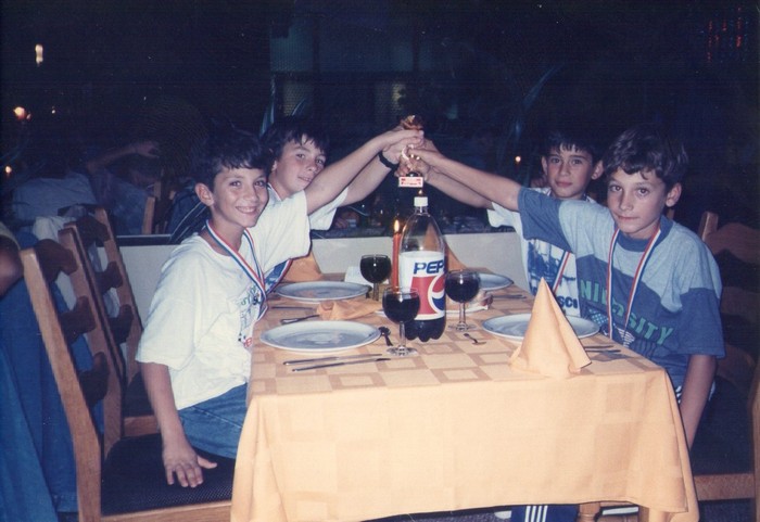 dvd komiža - županijsko natjecanje u hvaru 1995, djeca-muški, mladež-muški