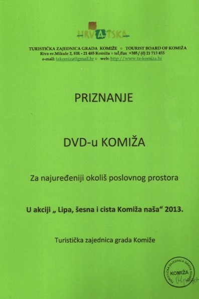 dvd-komiža-priznanje-za-najuredeniji-okolis-poslovnog-prostora-2013