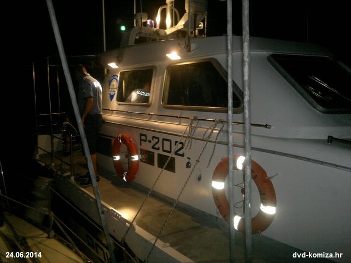 Dvd Komiža - spašavanje jedrilice usljed prodora mora, lipanj 2014